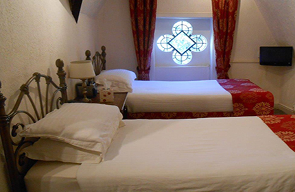 hotel-twin-room.jpg